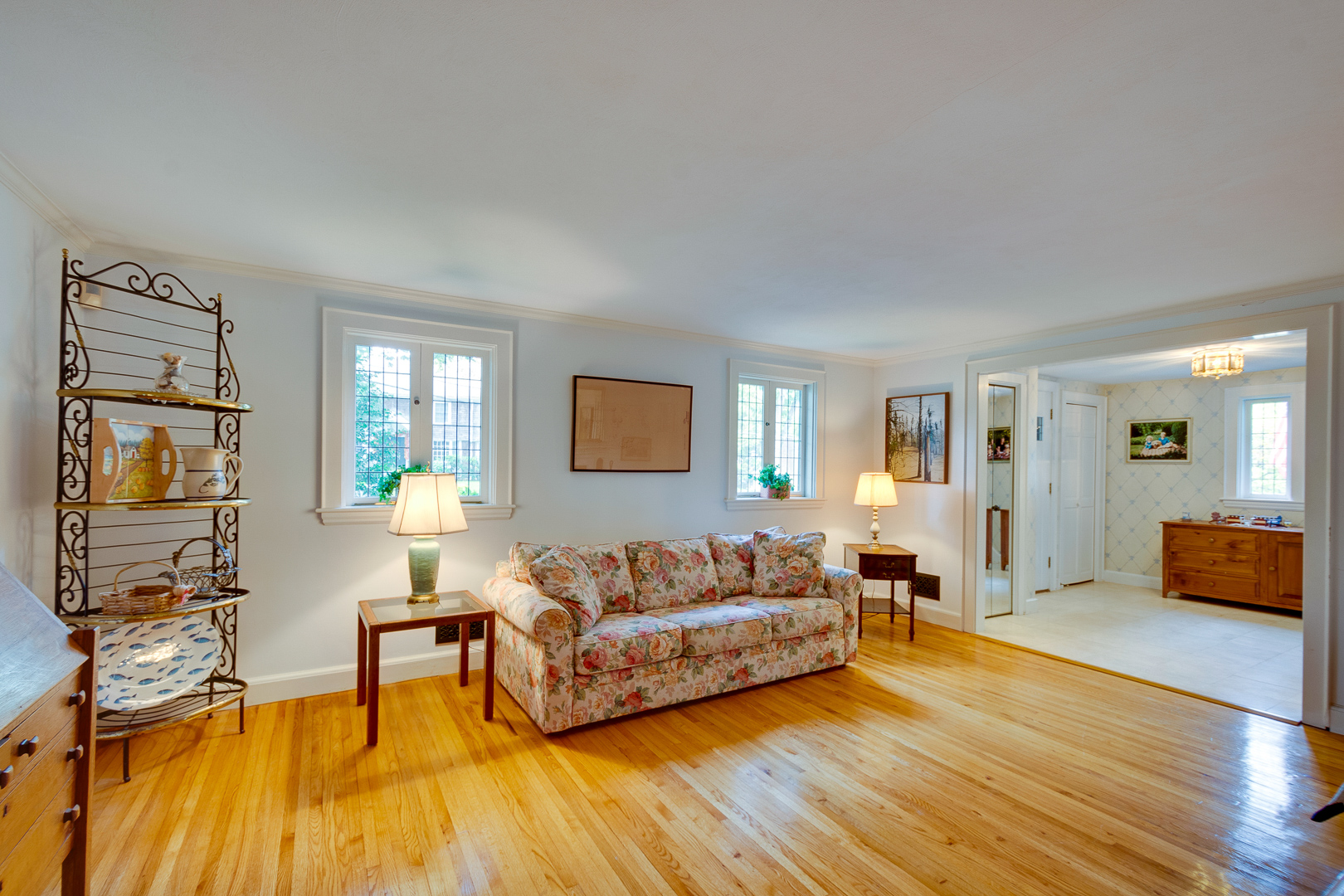 Thomas Adach - Wellesley MA professional real estate photographer - 508-655-2225