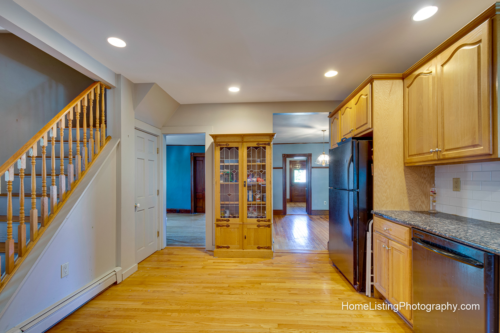 Thomas Adach - Woburn, MA professional real estate photographer - 508-655-2225 Home Listing Photography