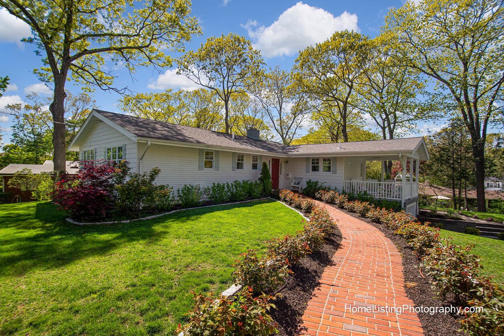 Thomas Adach - Norwood MA professional real estate photographer - 508-655-2225 Home Listing Photography
