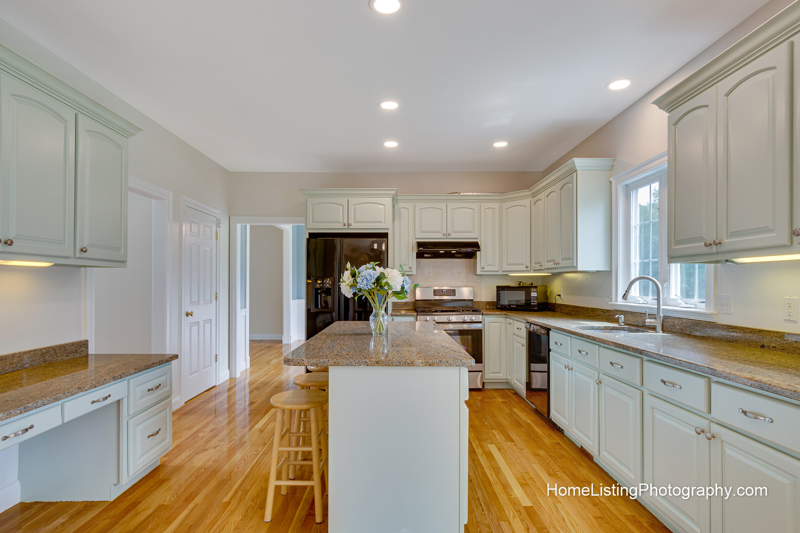 Thomas Adach -Northborough MA professional real estate photographer - 508-655-2225 Home Listing Photography
